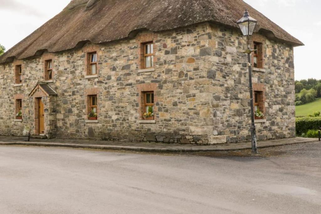 An Maide Ban, Cootehill Villa Exterior photo